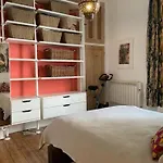 Artistic Spacious Flat In Central Brixton